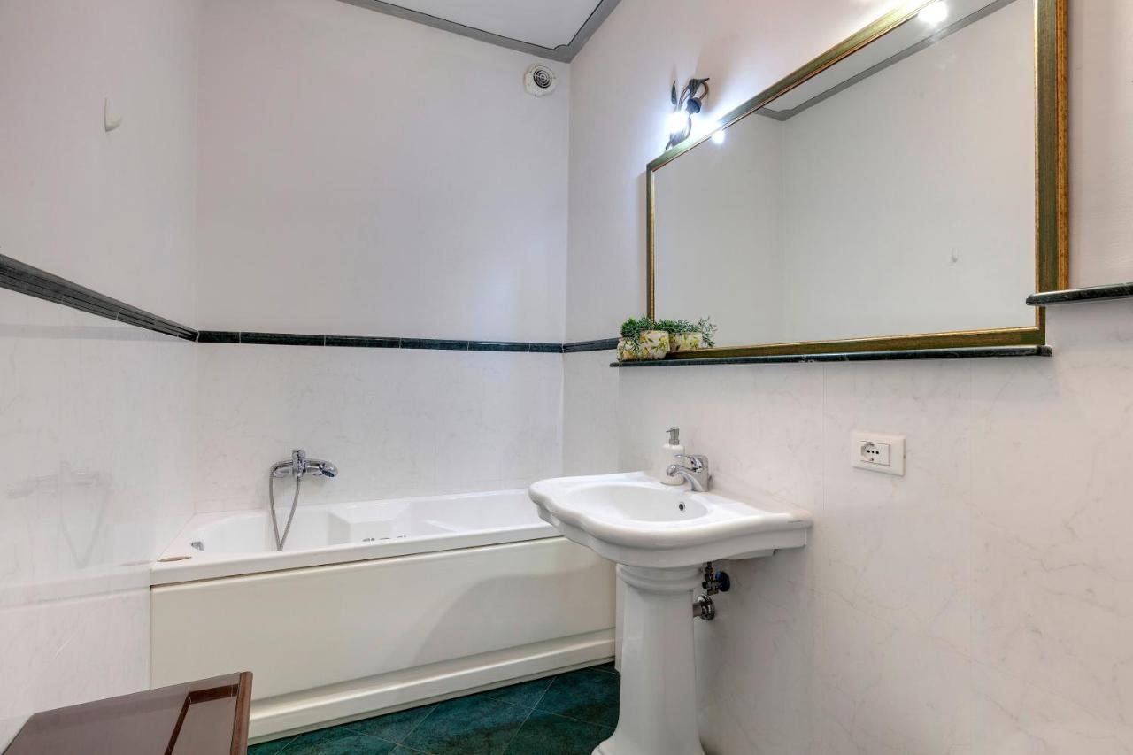 Alfani Deluxe Apartment By Mamo Florence Ngoại thất bức ảnh